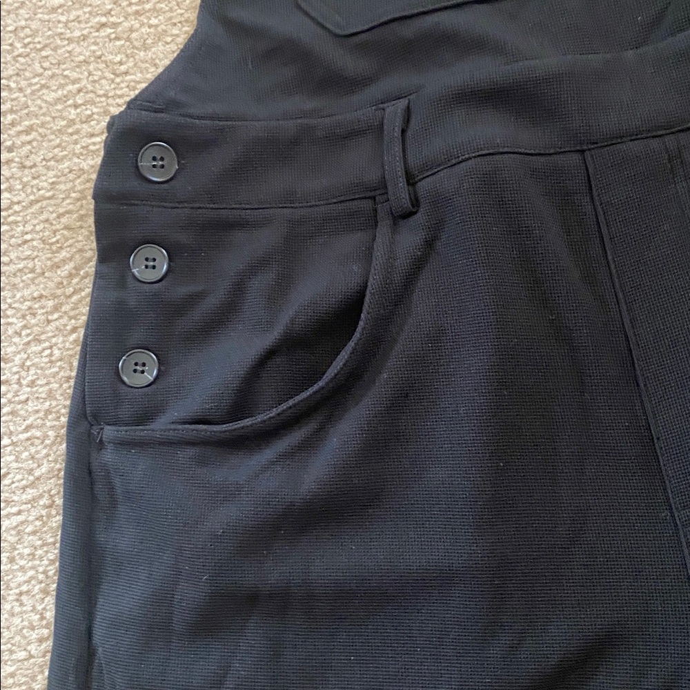 LARGE. ADJUSTABLE STRAPS BIB OVERALL ROMPER - Picture 6 of 10